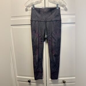 Evolution And Creation Active Leggings Size Womens Medium